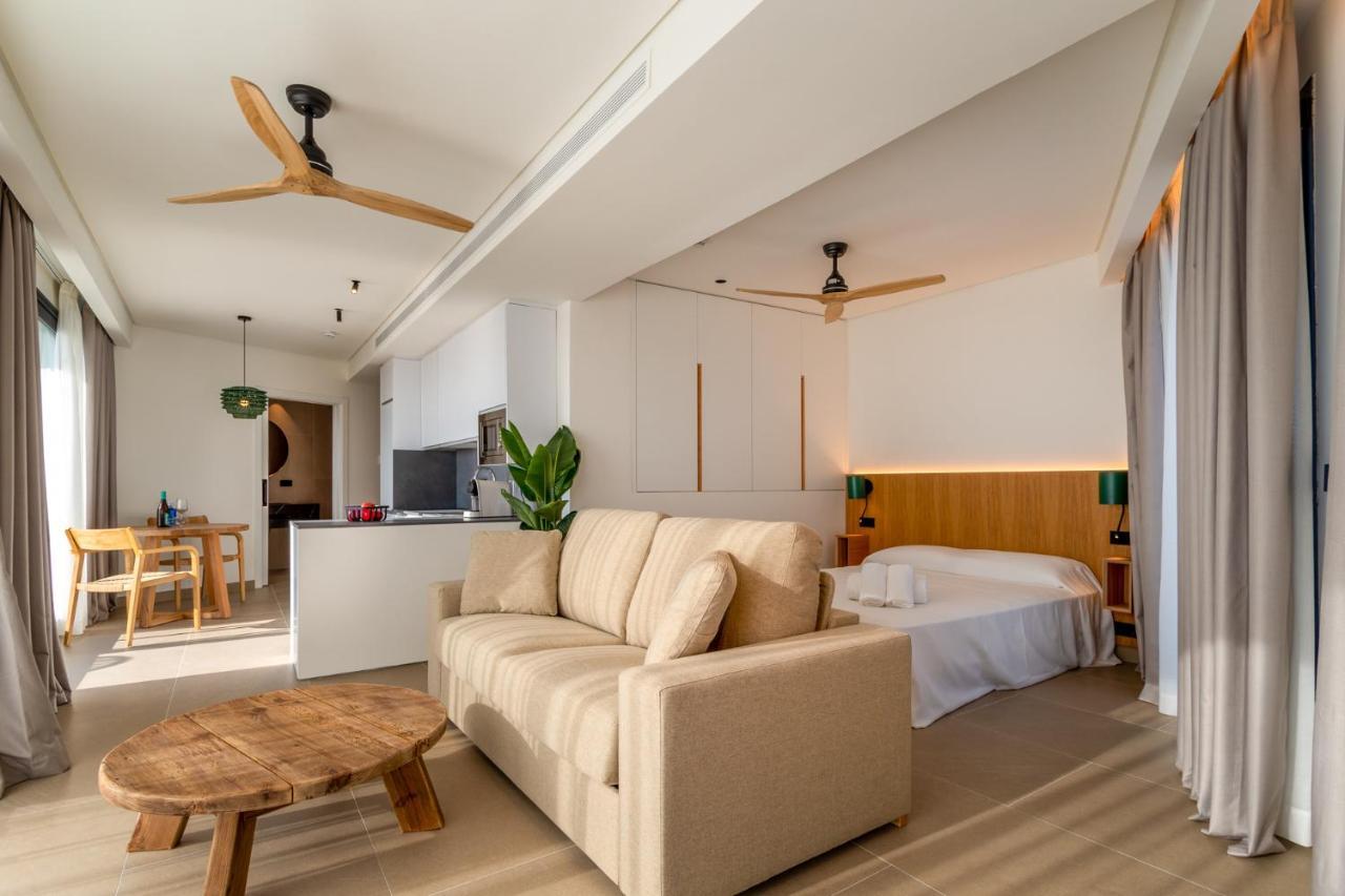 Hotel Apartamentos Hamus Conil De La Frontera Exteriör bild