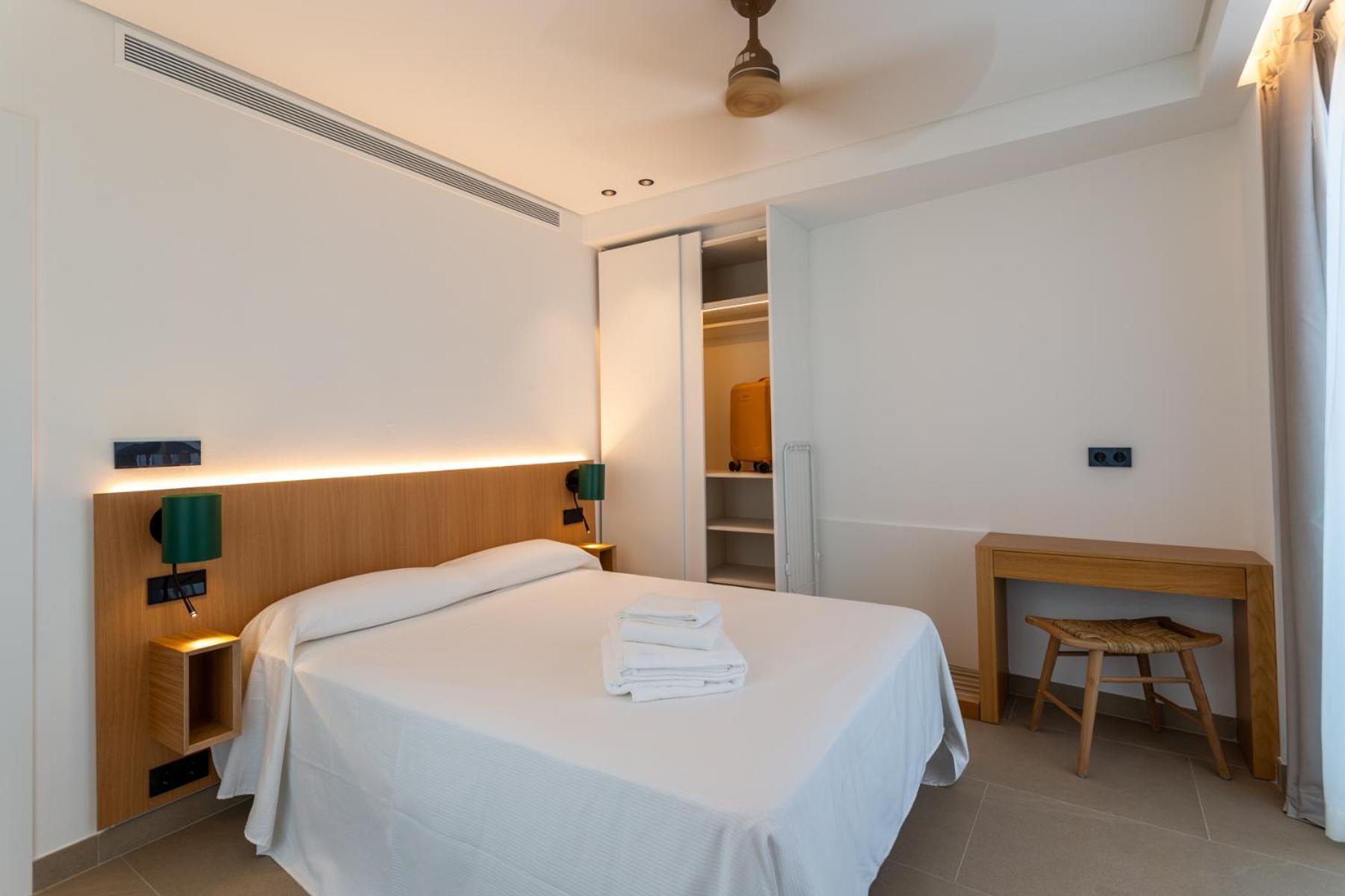 Hotel Apartamentos Hamus Conil De La Frontera Exteriör bild